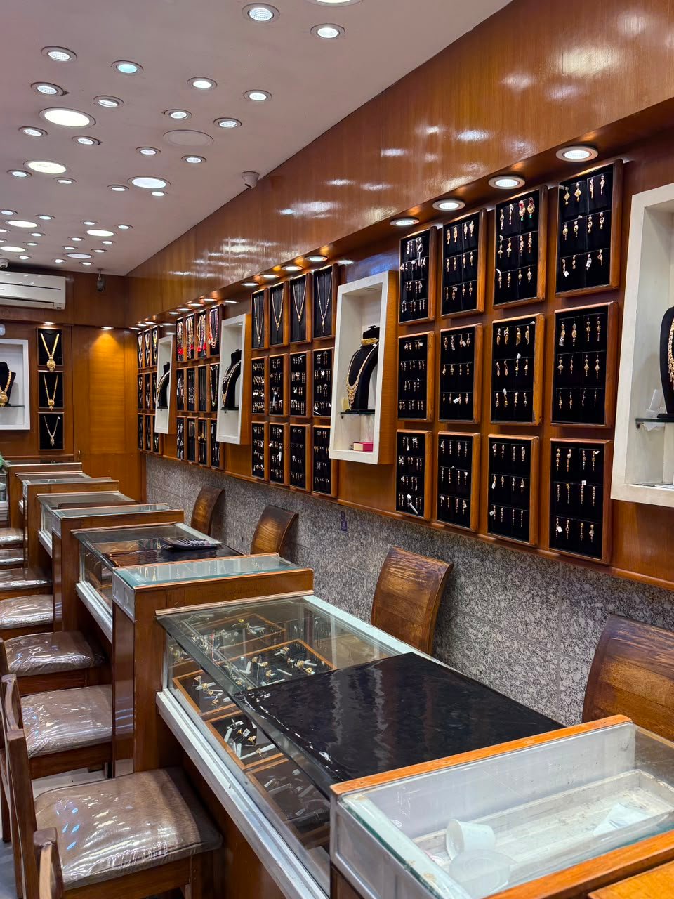 Inside Aina Gold's showroom, Shivajinagar, Bengaluru